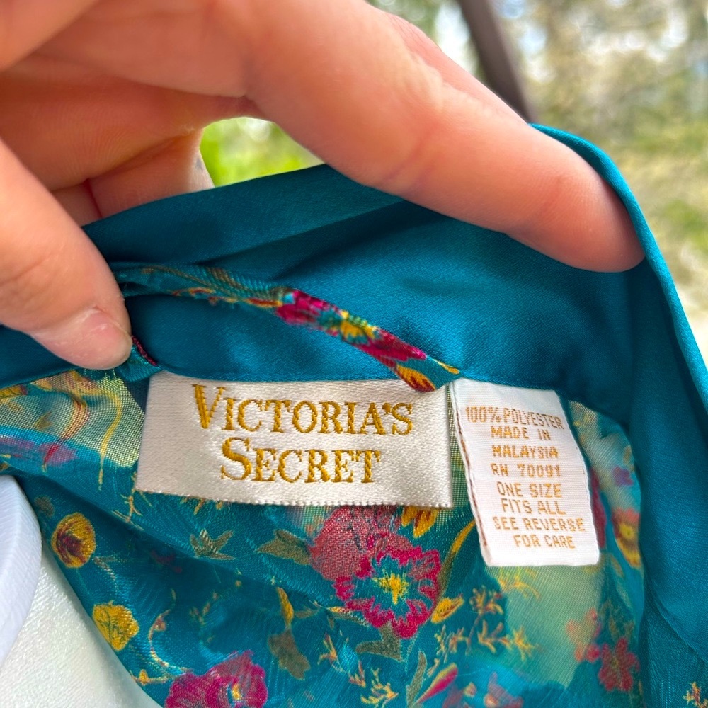Vintage Victoria's Secret Blue Kimono Robe Intimates - Picture 8 of 9